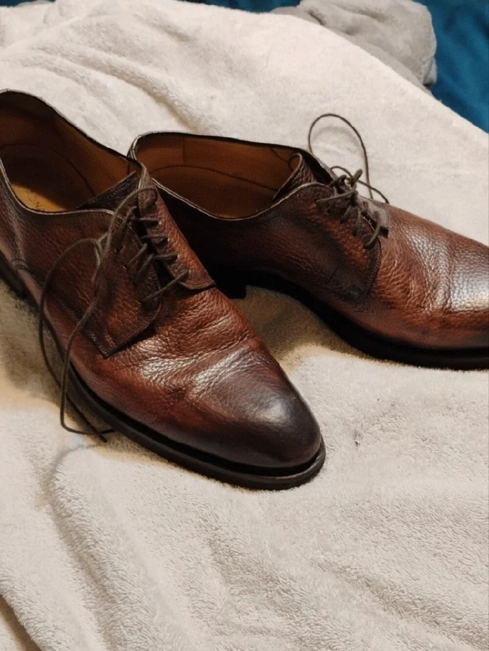 Magnanni refined leather